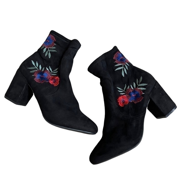 Rampage Floral Embroidered Black Velvety Sock Chunky Heel Boots - Picture 2 of 9